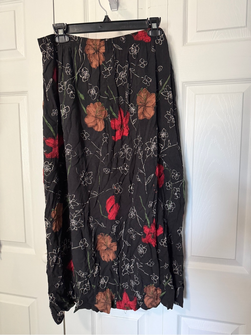 Laura Scott Black Floral Button Front Midi Skirt XL Boho Rayon - Picture 3 of 3